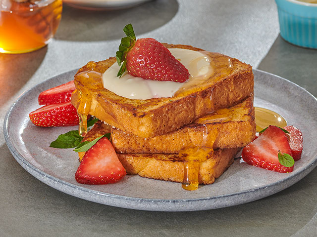 Cinnamon French Toast with Strawberries