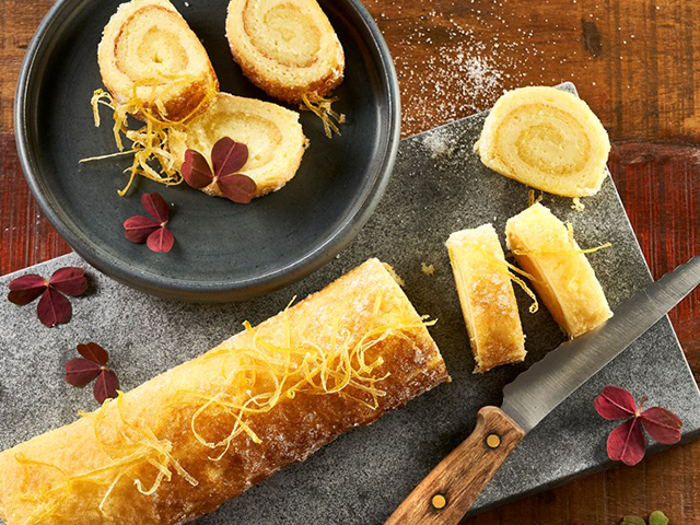 Lemon roulade