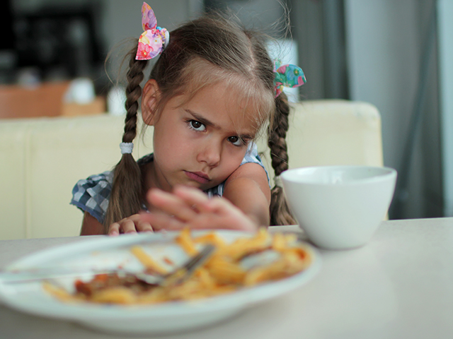 Are your kids picky eaters? Here are 9 tips and tricks to help them become less fussy with foods