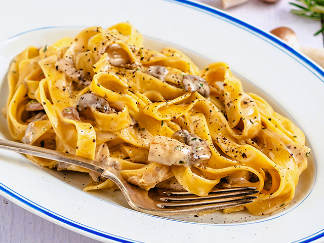 Creamy mushroom pasta