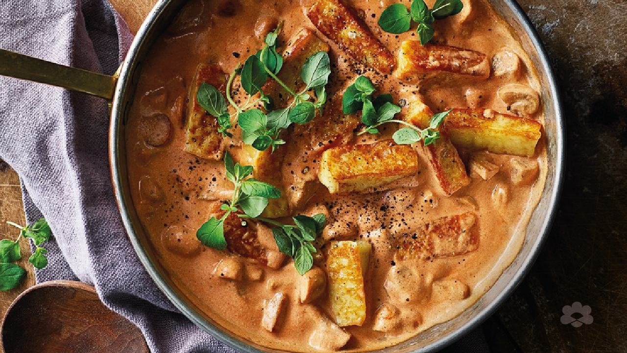 Stroganoff with cheese and mushrooms 