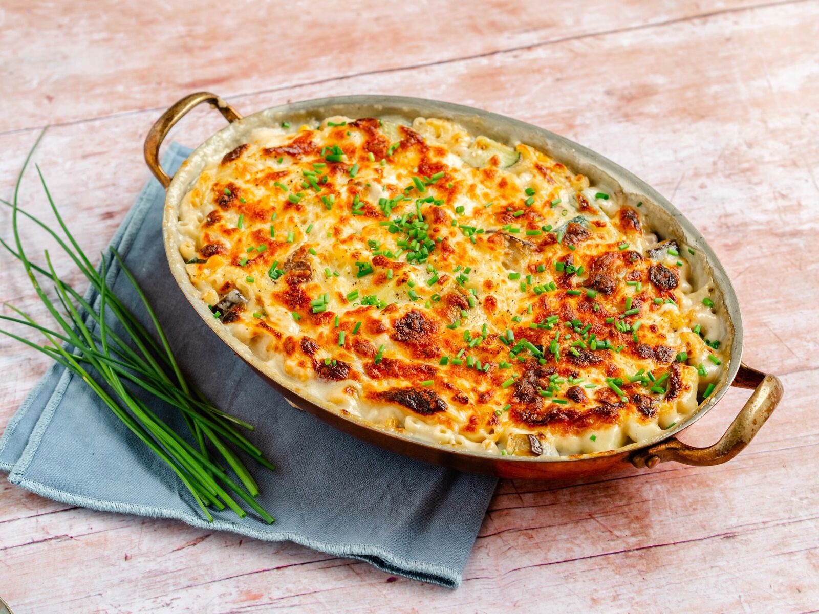 Quick Béchamel Pasta with Chicken 
