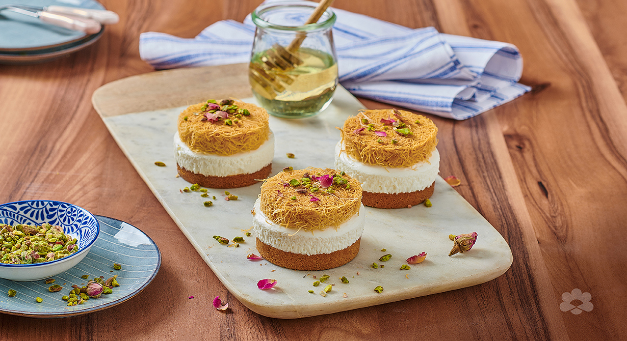 Kunafa Cheesecake with Qishta